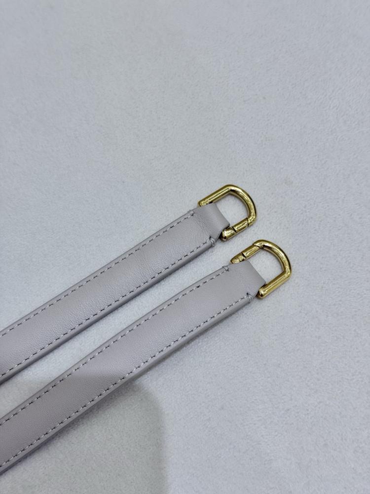 شنطة لورو بيانا Cowhide Lora piana مقاس 27 cm