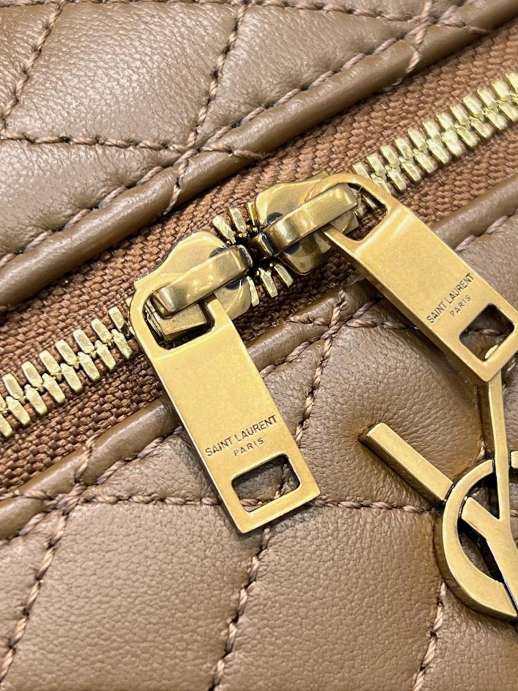 سان لوران GABY VANIT BAG مقاس 18cm