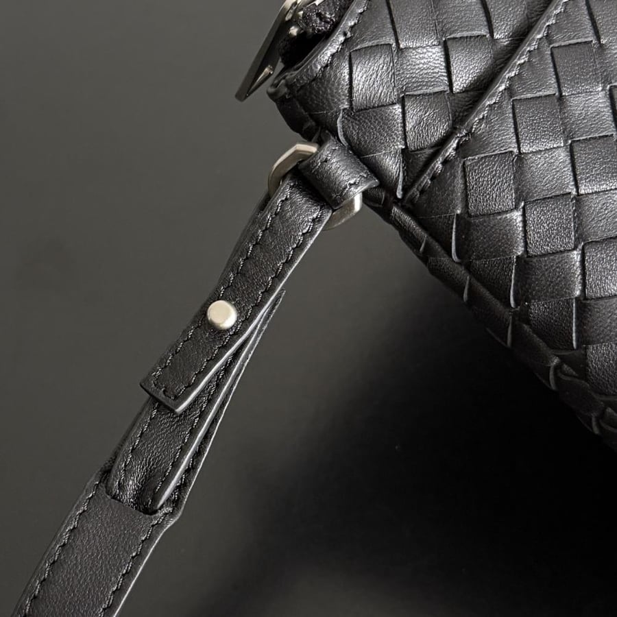شنطة بوتيغا BOTTEGA prism