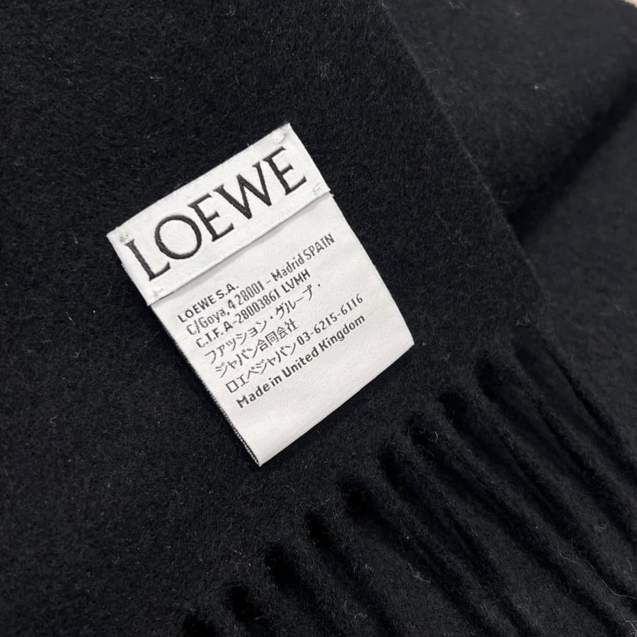 سكارف Loewe