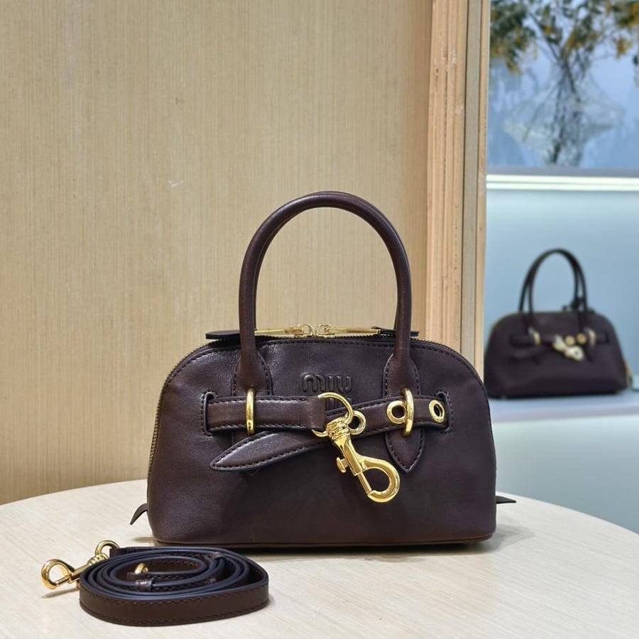 شنطة ميو ميو Mini Shell Miumiu مقاس 21 cm