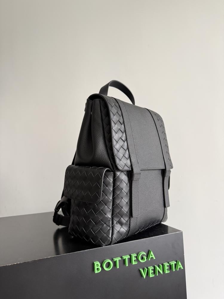 شنطة بوتيغا School Bag Bottega