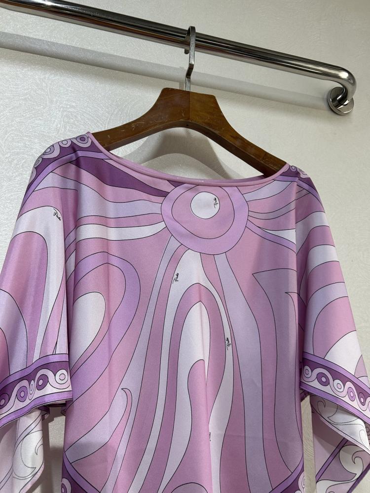 توب كاب Pucci.