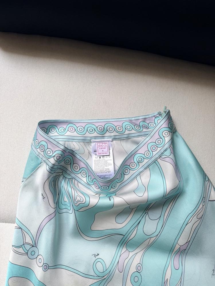 تنورة Pucci
