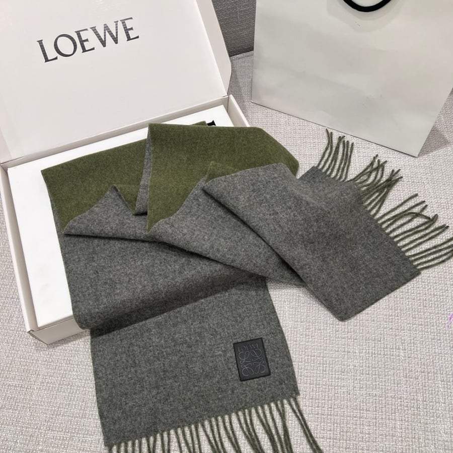 سكارف Loewe