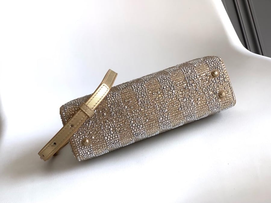 شنطة بولغاري