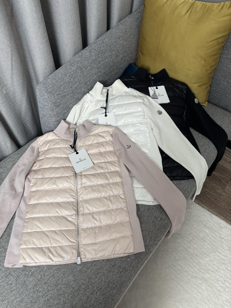 جاكيت Moncler
