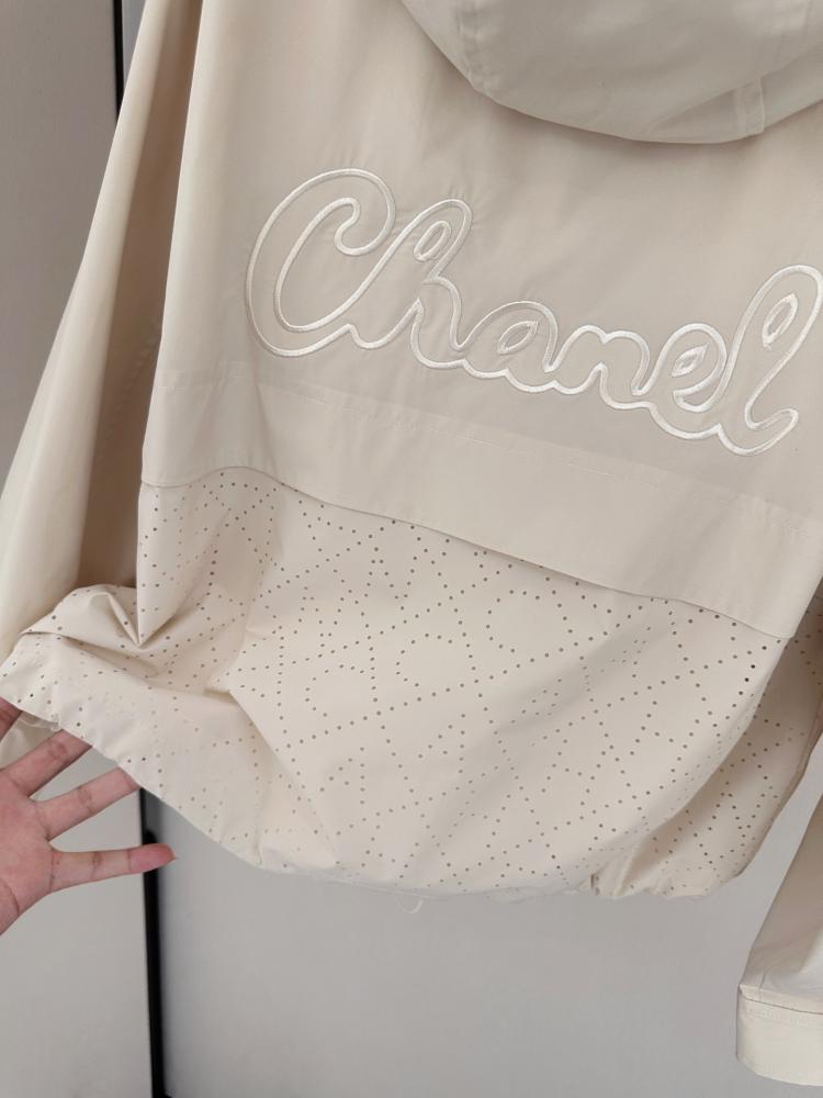 جاكيت Chanel