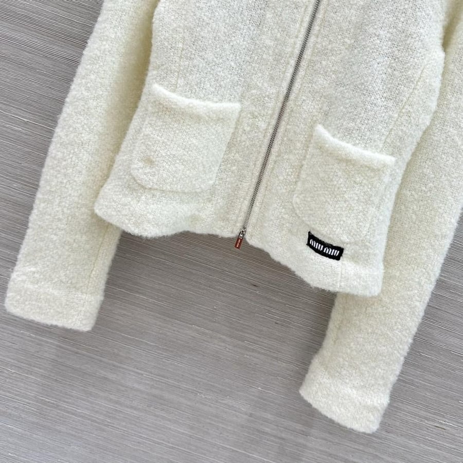 كارديجان Miu Miu