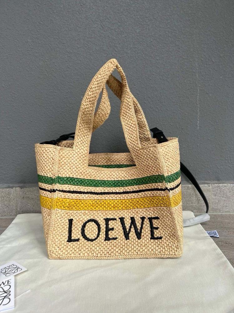 شنطة لويفي Font tote Loewe