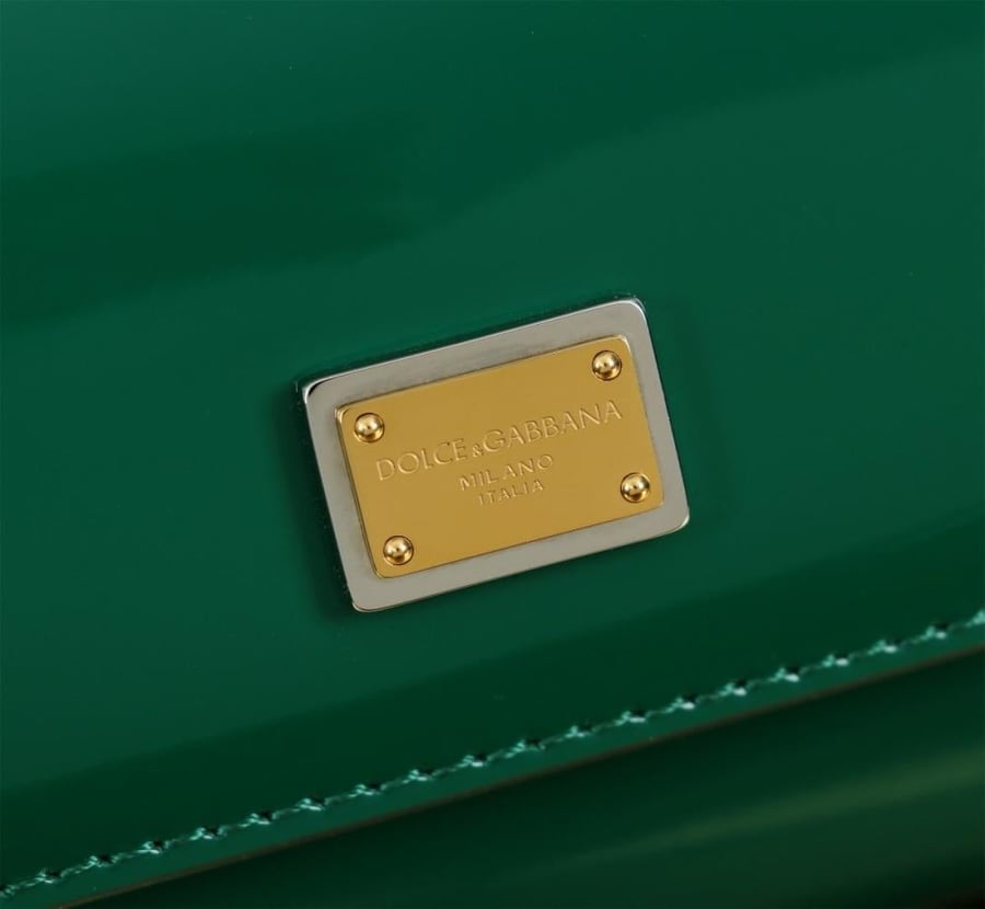 . شنطة دولتشي اند غابانا  Mini Sicily handbag