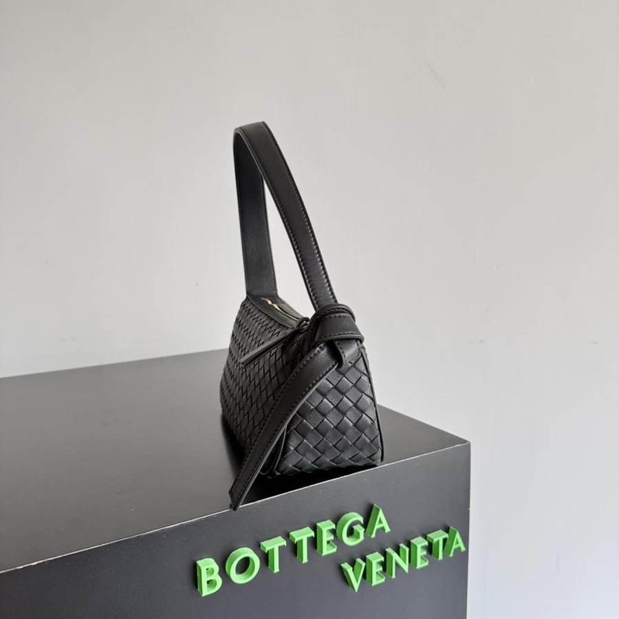 شنطة بوتيغا Nodo Bottega