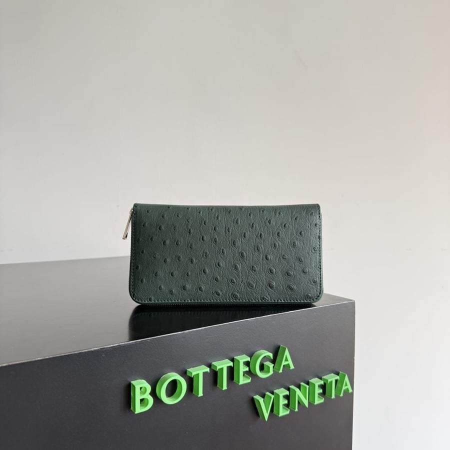 محفظة بوتيغا Ostrich Leathe bottega