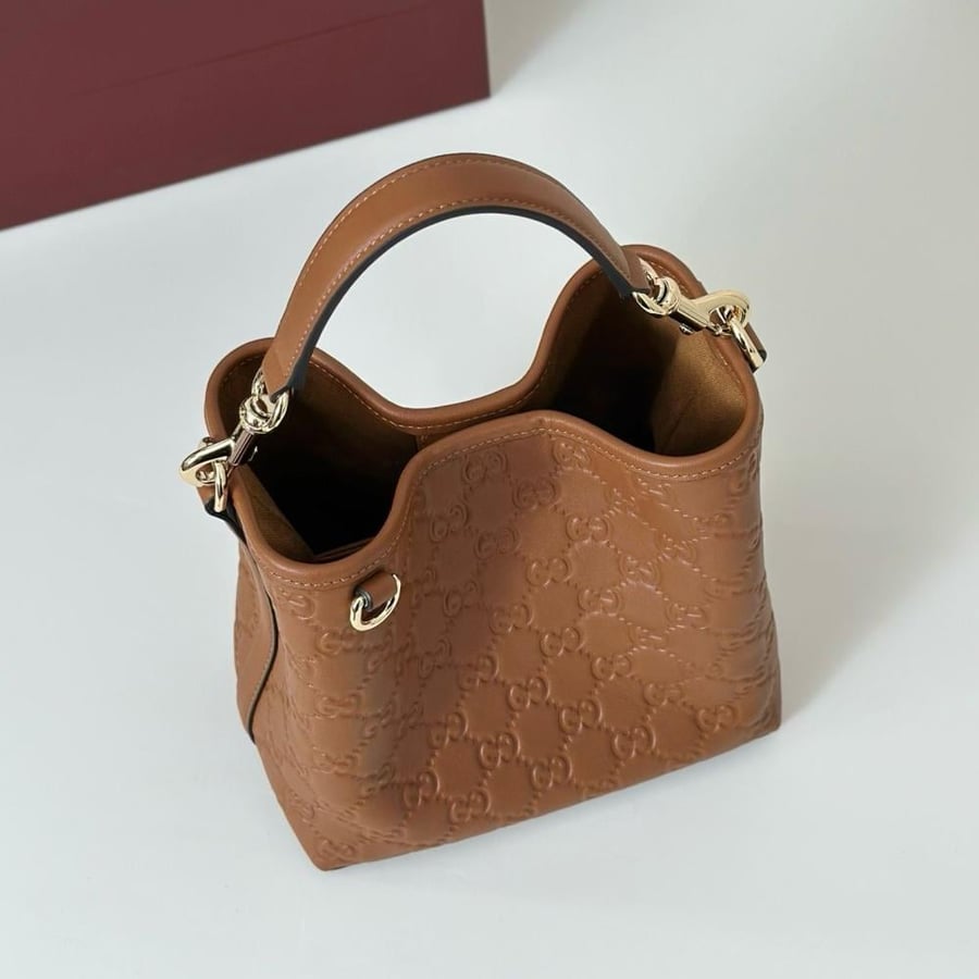 شنطة غوتشي مقاس 19cm