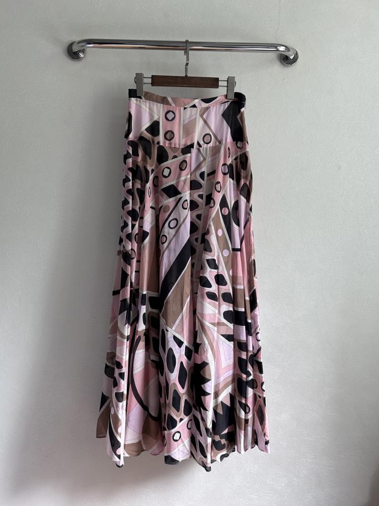 تنورة Pucci