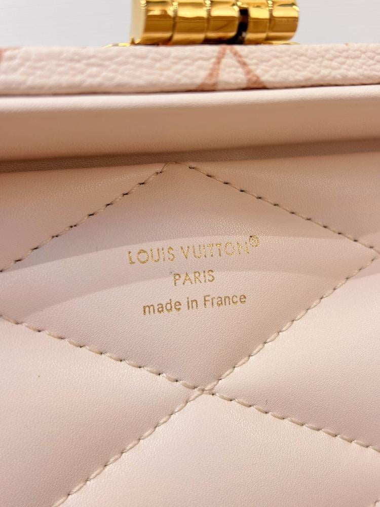 شنطة لويس فيتون Louis Vuitto