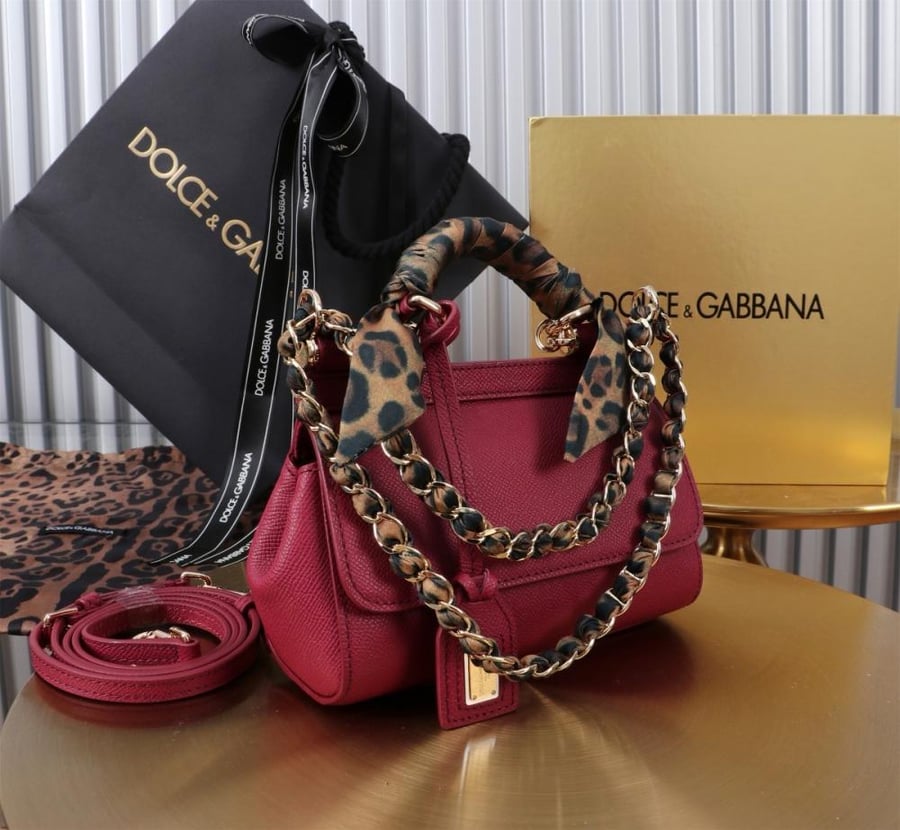 شنطة دولتشي اند غابانا  Small Sicily handbag