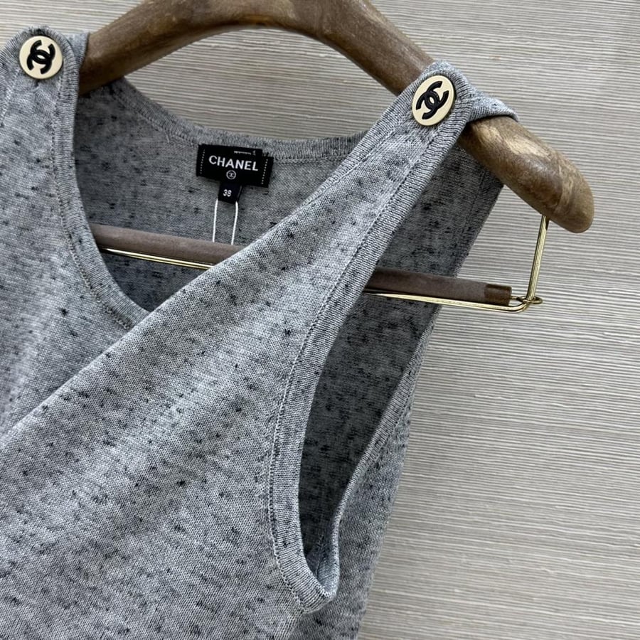 توب Chanel.