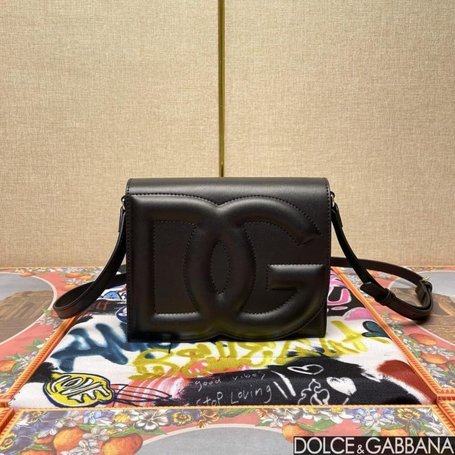 . شنطة دولتشي اند غابانا Calfskin DG Logo Bag crossbody bag