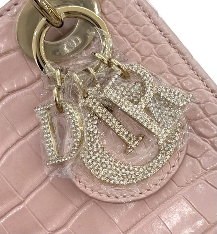 شنطة ديور Crocodile leather مقاس 17cm