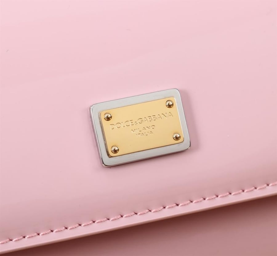 . شنطة دولتشي اند غابانا  Mini Sicily handbag