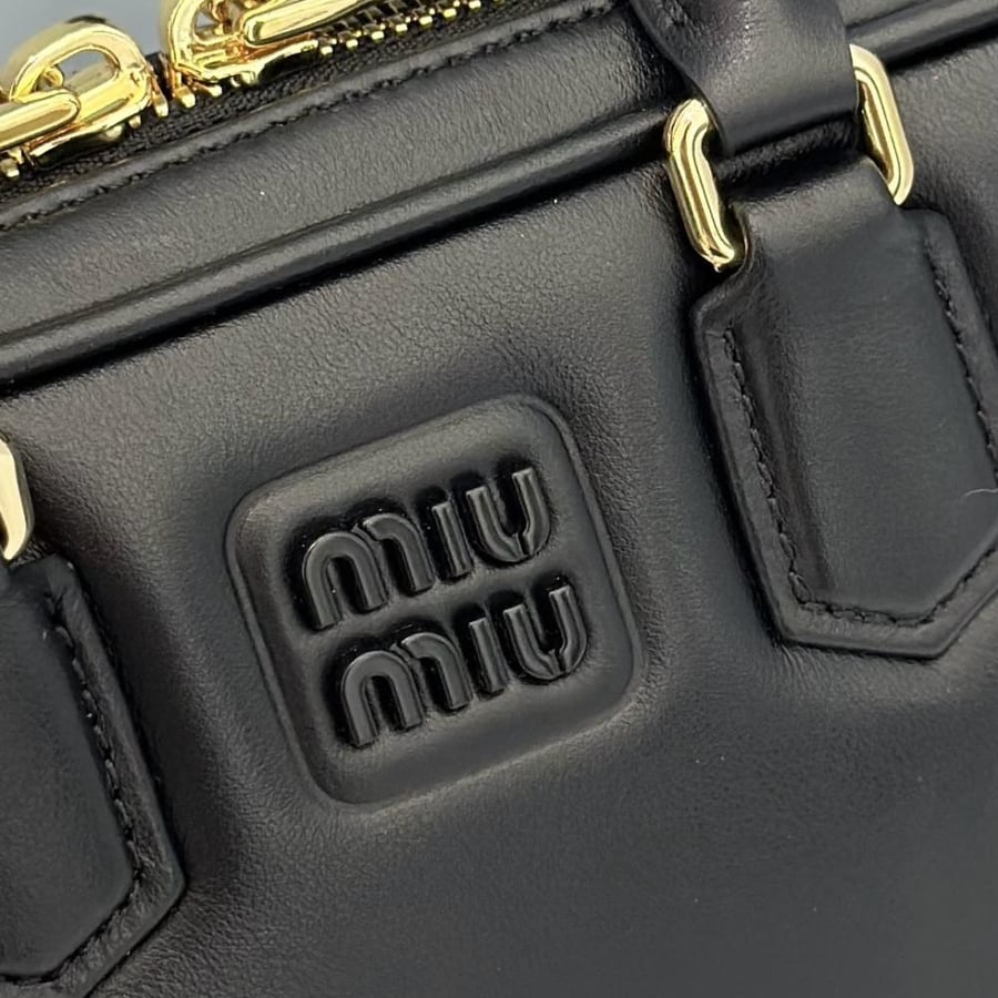 شنطة ميو ميو Mini Bowling Miumiu مقاس 19 cm