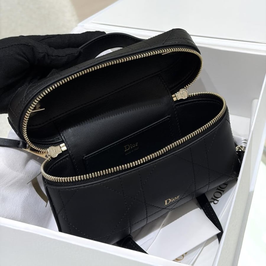 شنطة ديور Vanity Dior