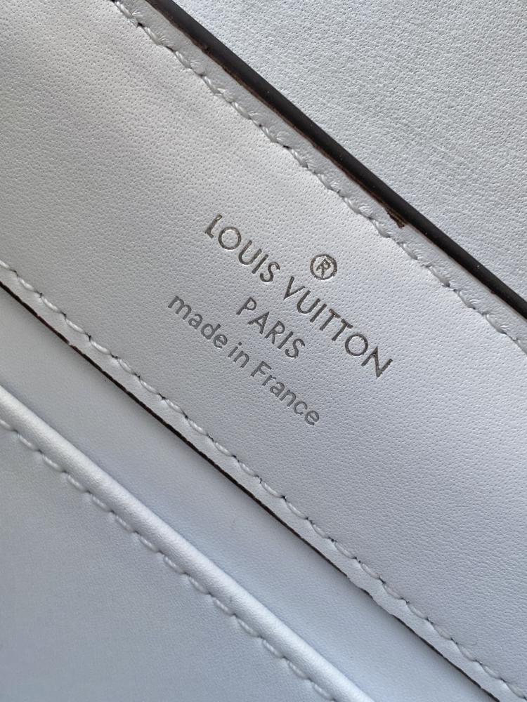 شنطة لويس فيتون Louis Vuitto