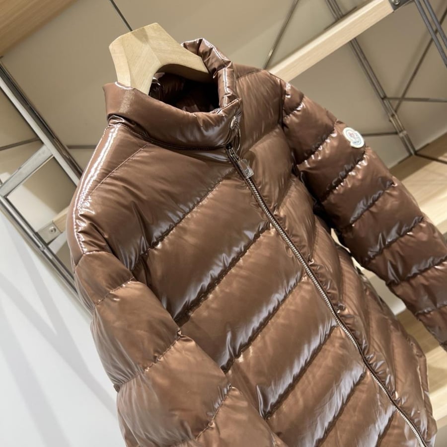 جاكيت Moncler