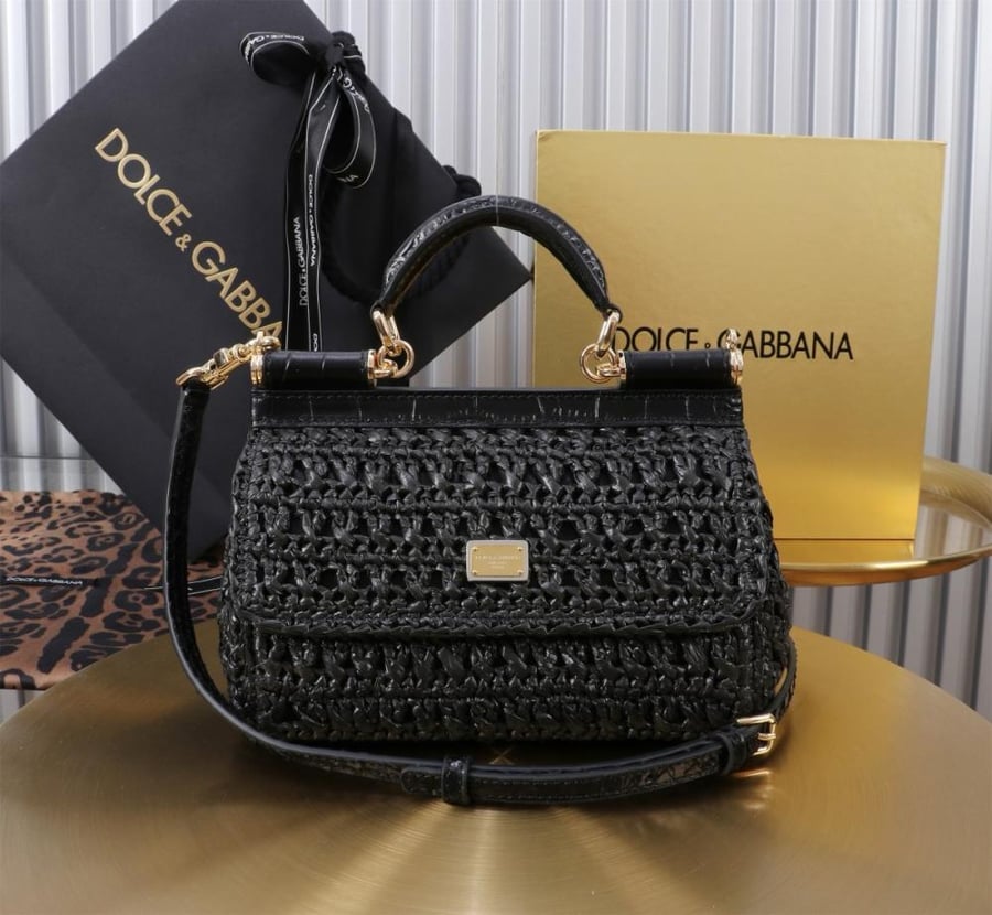 . شنطة دولتشي اند غابانا  Small Sicily handbag