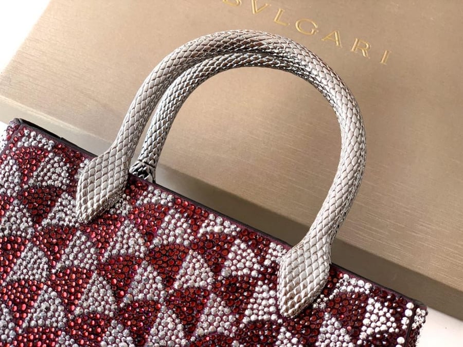 شنطة بولغاري