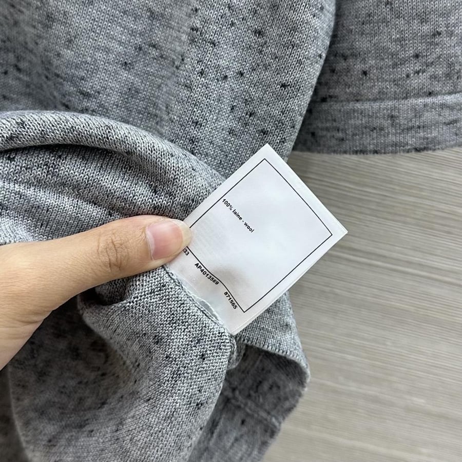 تيشيرت  Chanel.