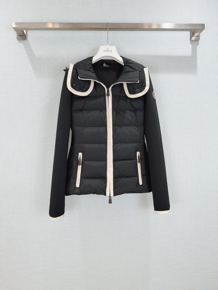 جاكيت Moncler