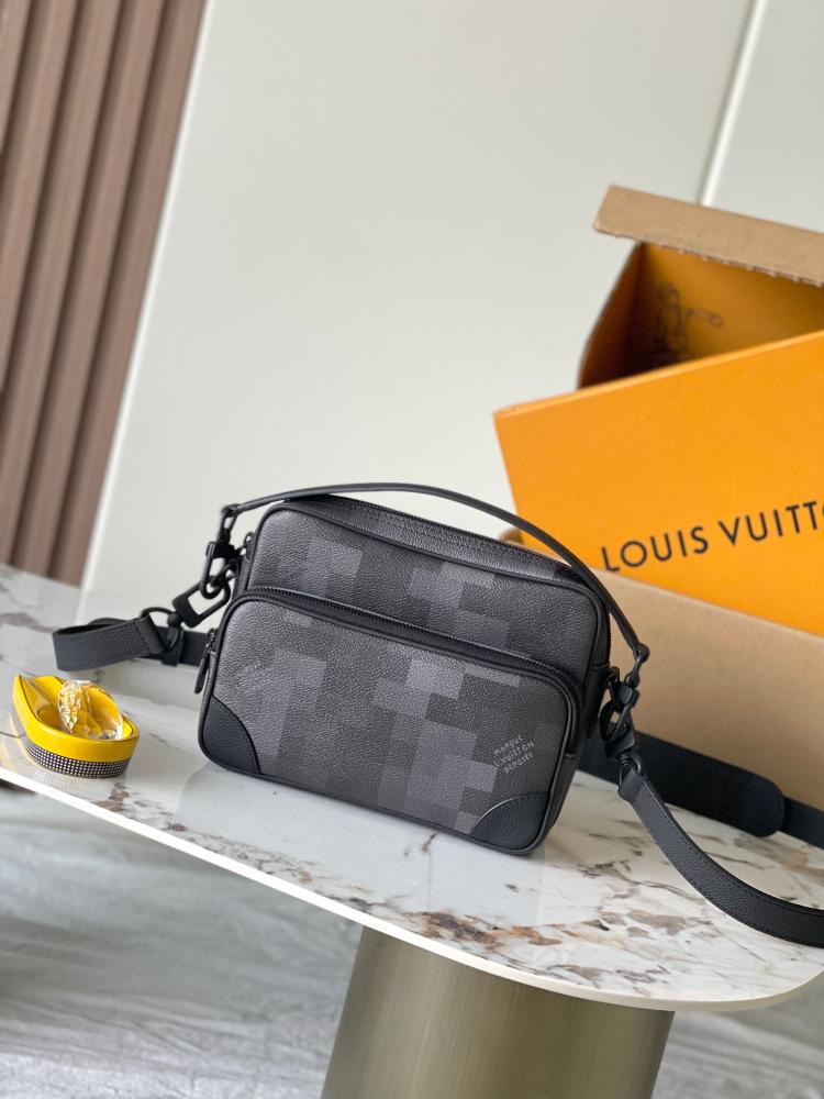 شنطة لويس فيتون Louis Vuitto