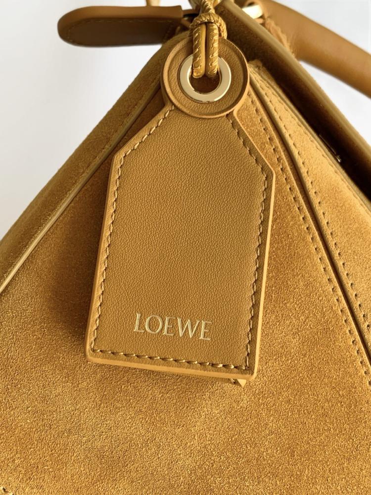 شنطة لويفي Featherlight Puzzle Loewe