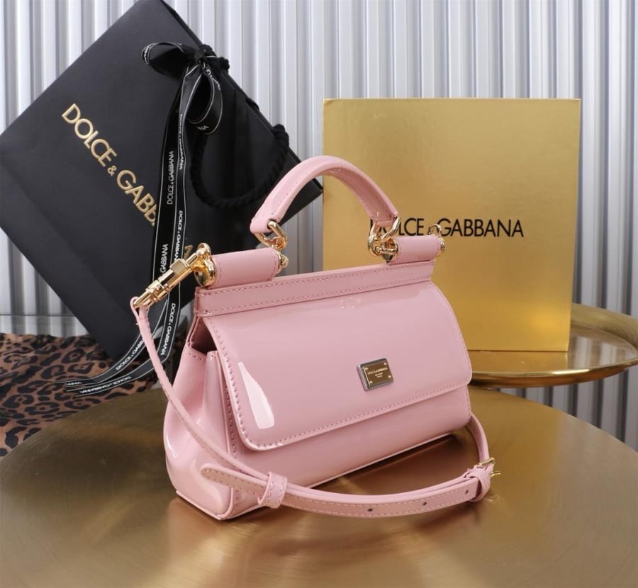. شنطة دولتشي اند غابانا  Mini Sicily handbag