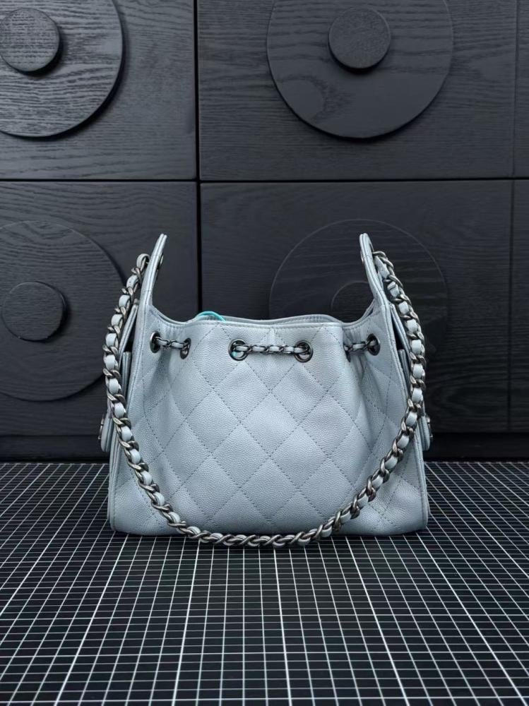 شنطة شانيل Mini hopo bag 22cm