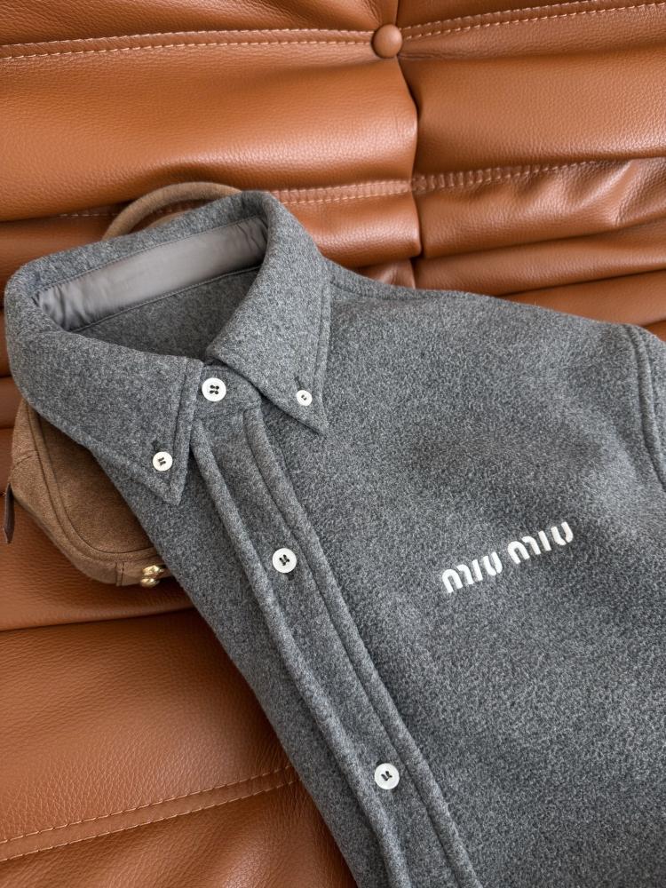 جاكيت Miu Miu
