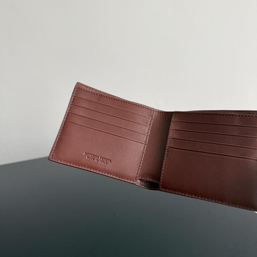 محفظة بوتيغا Ostrich Leathe bottega