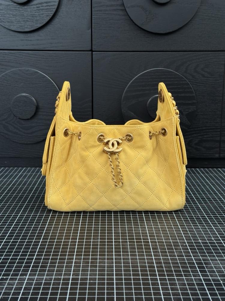 شنطة شانيل Mini hopo bag 22cm