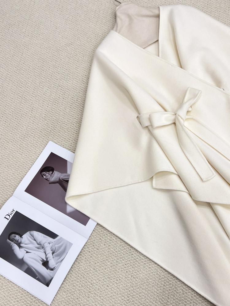 كاب MaxMara