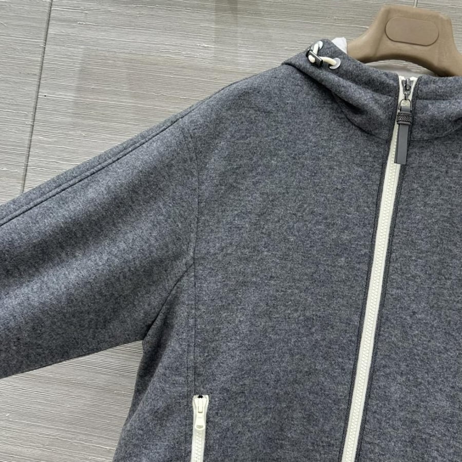طقم Brunello cucinelli