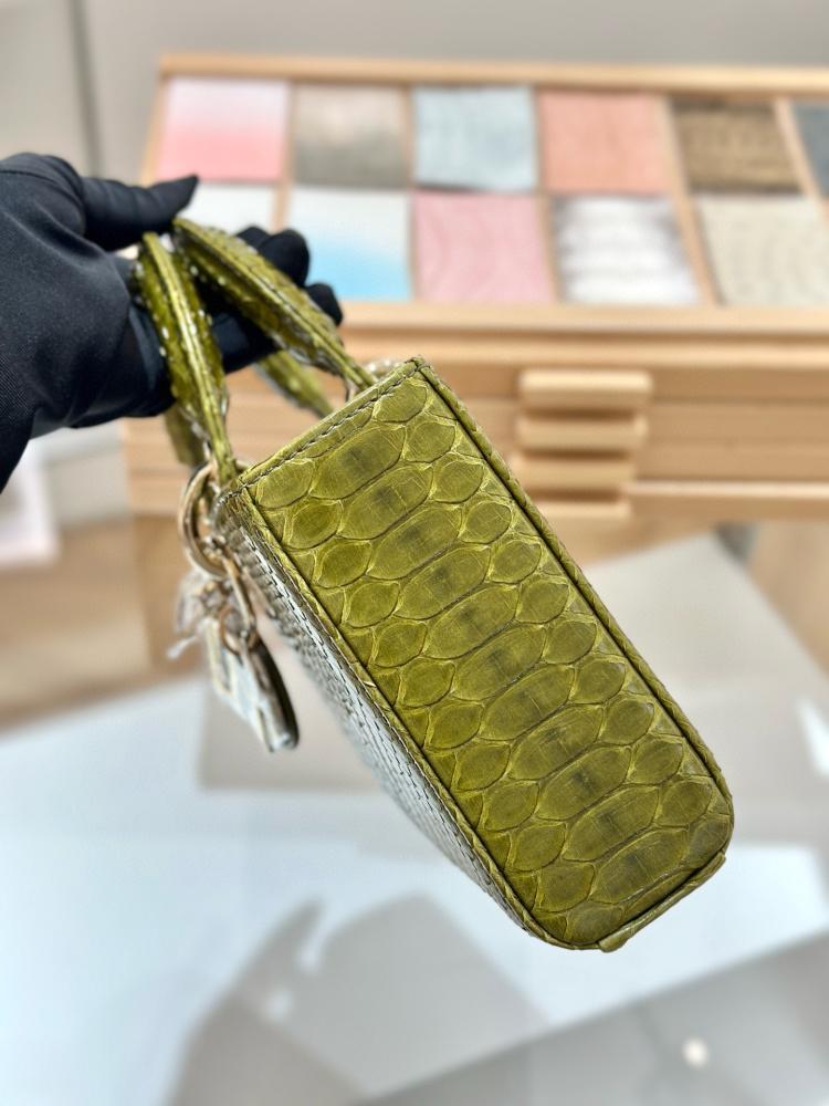 شنطة ديور Snakeskin Dior