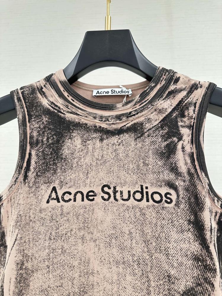 توب Acne