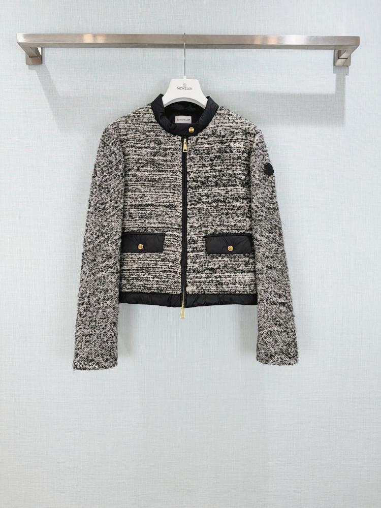 جاكيت Moncler