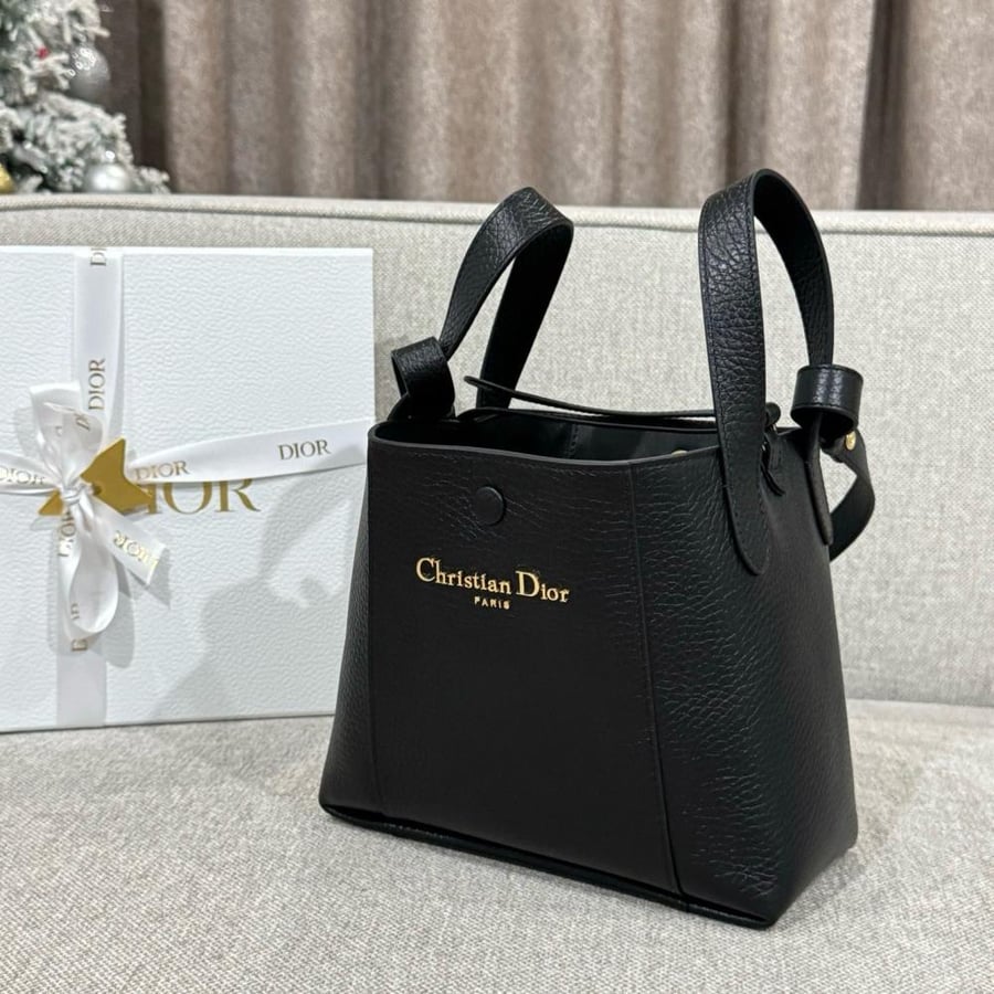 شنطة ديور Small Bucket مقاس 21cm