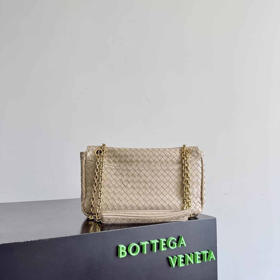شنطة بوتيغا Madison Bottega