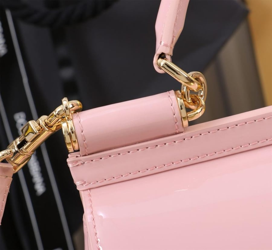 . شنطة دولتشي اند غابانا Small Sicily handbag