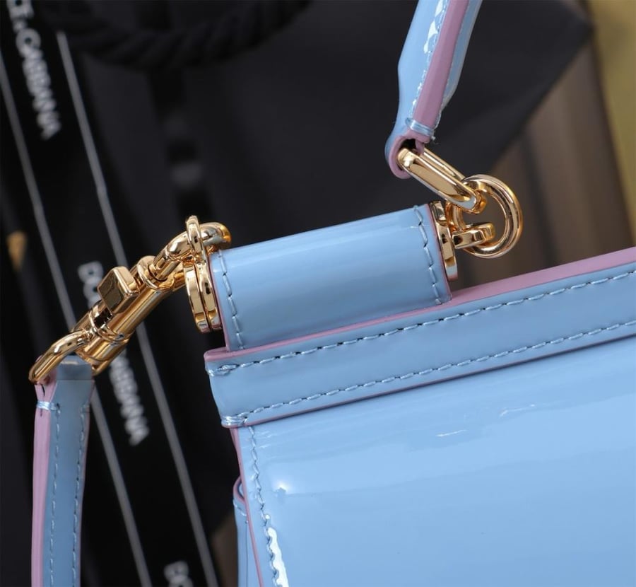 . شنطة دولتشي اند غابانا Small Sicily handbag