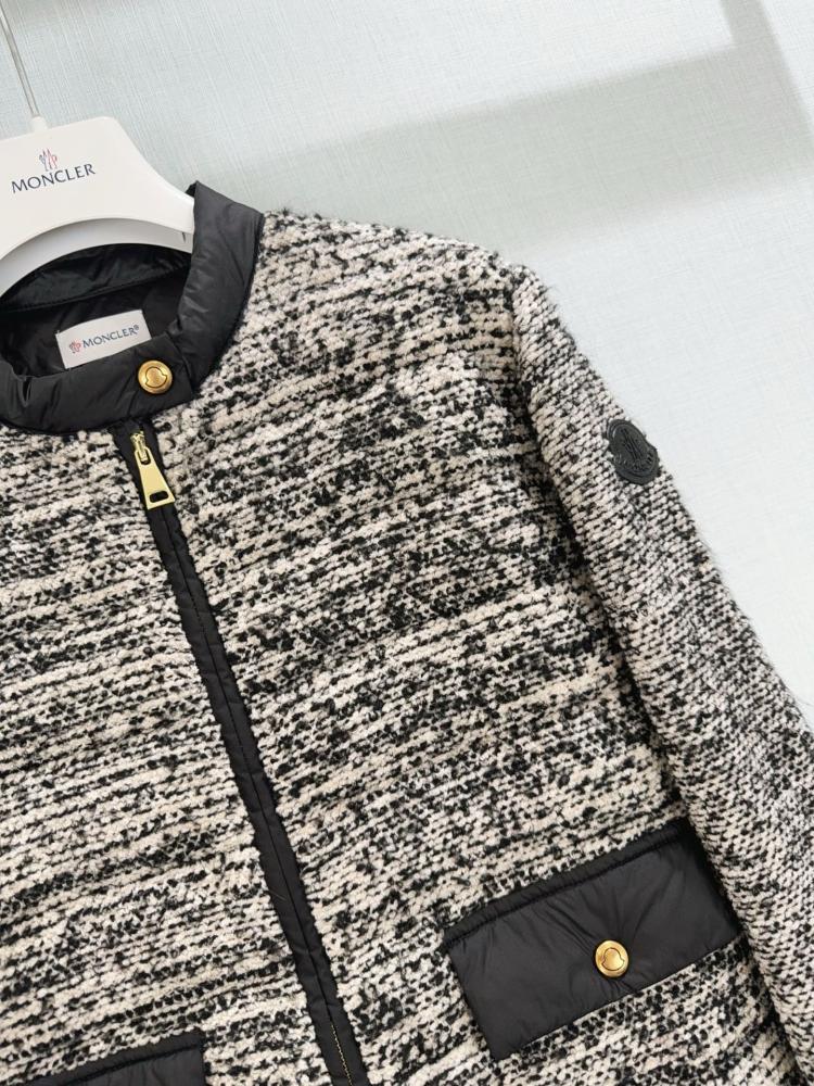 جاكيت Moncler